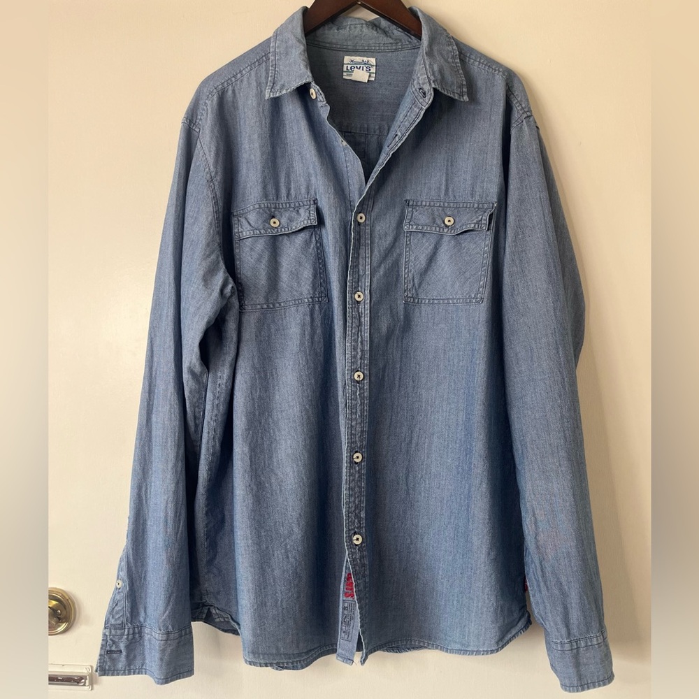 Vintage 90s Levi’s denim chambray shirt button up XL